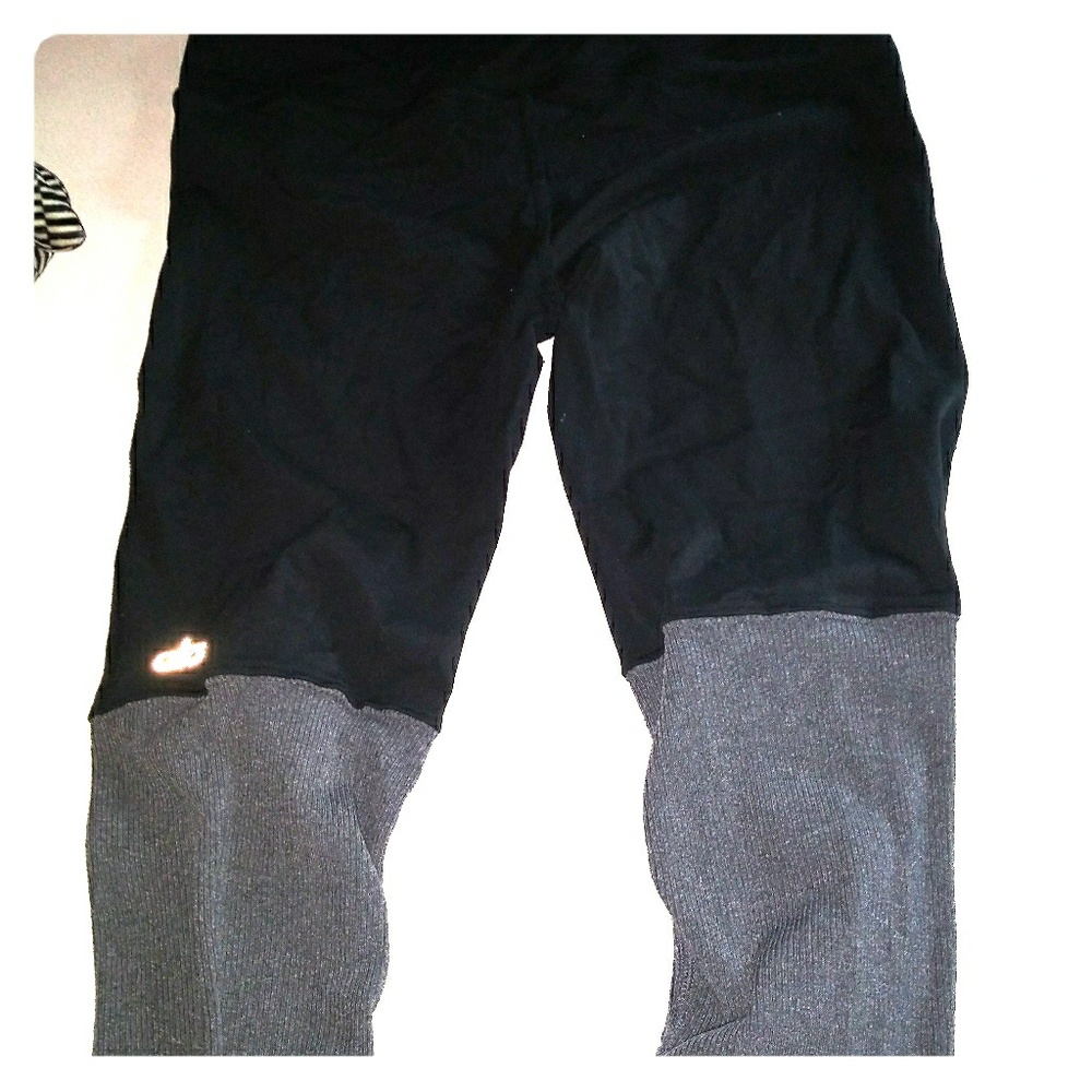 Alo black grey leggings